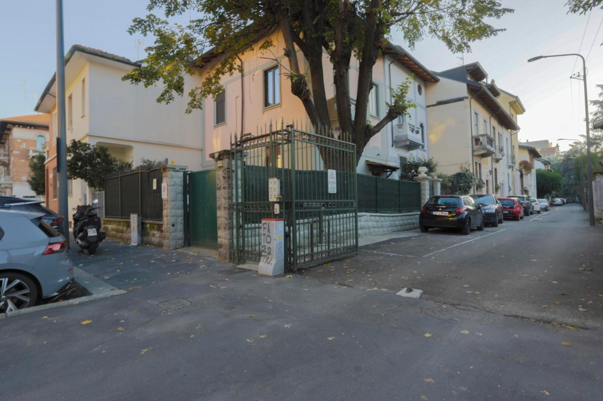 Fiera Milano-City Life Free Parking Villa Anglia' S Bridge Exterior foto